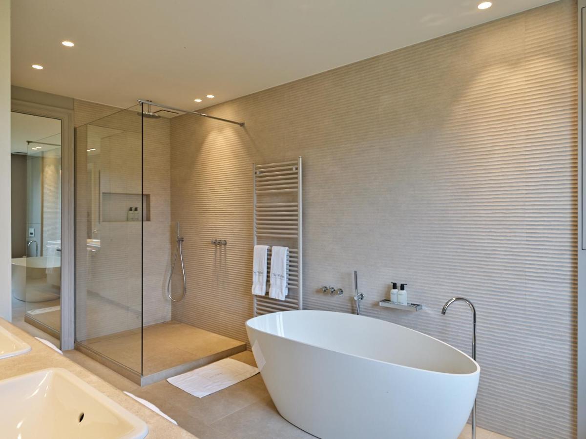 Boutique Hotel Ter Wallen Izegem Bagian luar foto