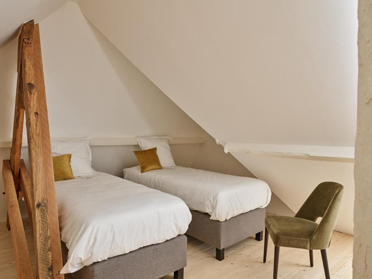 Boutique Hotel Ter Wallen Izegem Bagian luar foto