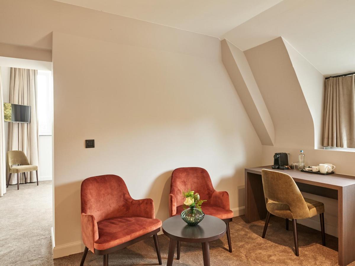 Boutique Hotel Ter Wallen Izegem Bagian luar foto