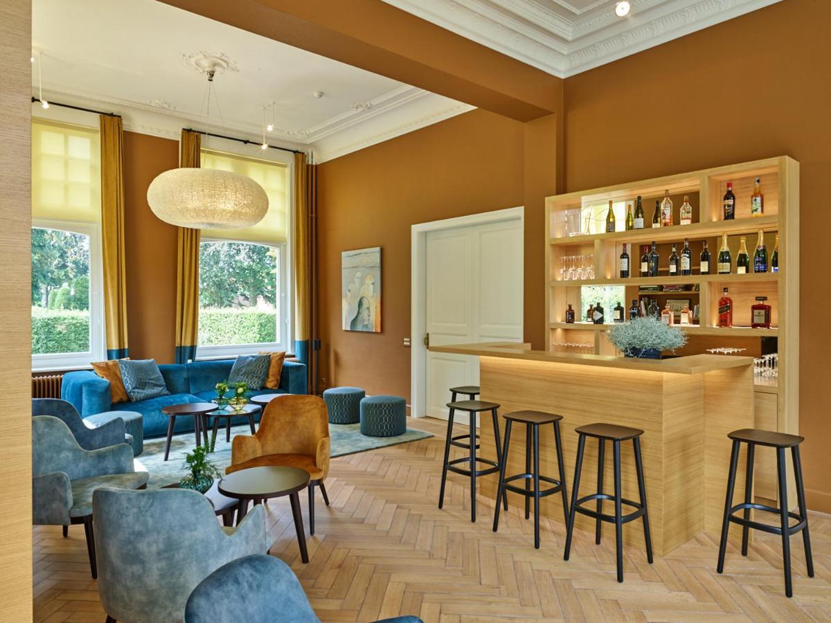 Boutique Hotel Ter Wallen Izegem Bagian luar foto