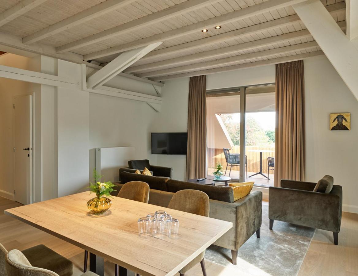 Boutique Hotel Ter Wallen Izegem Bagian luar foto