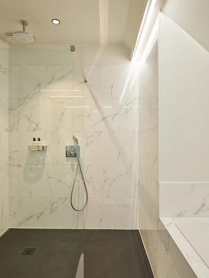 Boutique Hotel Ter Wallen Izegem Bagian luar foto
