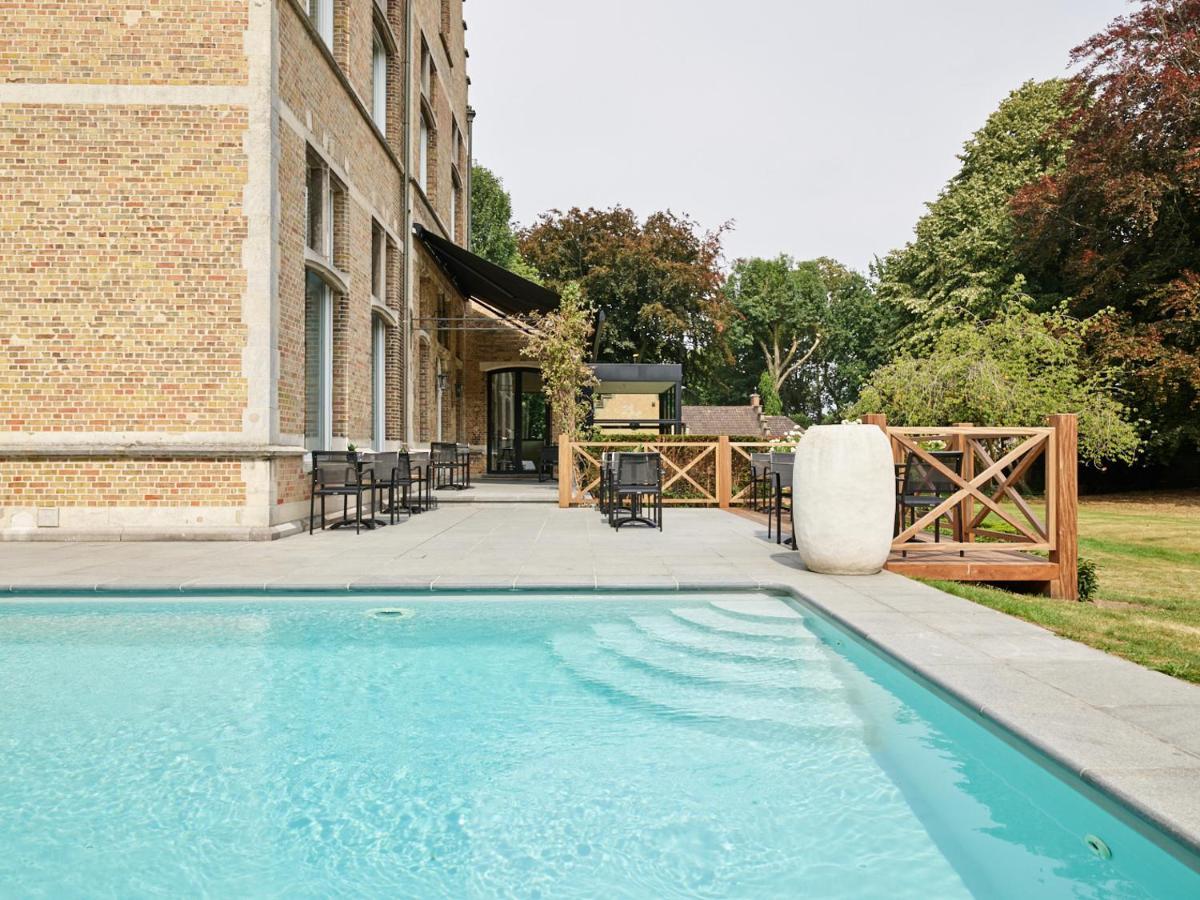 Boutique Hotel Ter Wallen Izegem Bagian luar foto